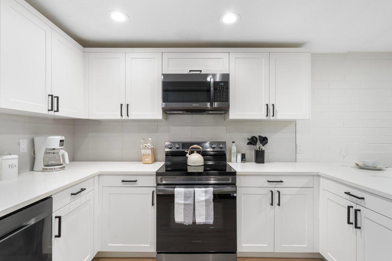 Midtown Bliss With Pool & Sports Use & Laundry & Parking Apartemen Phoenix
