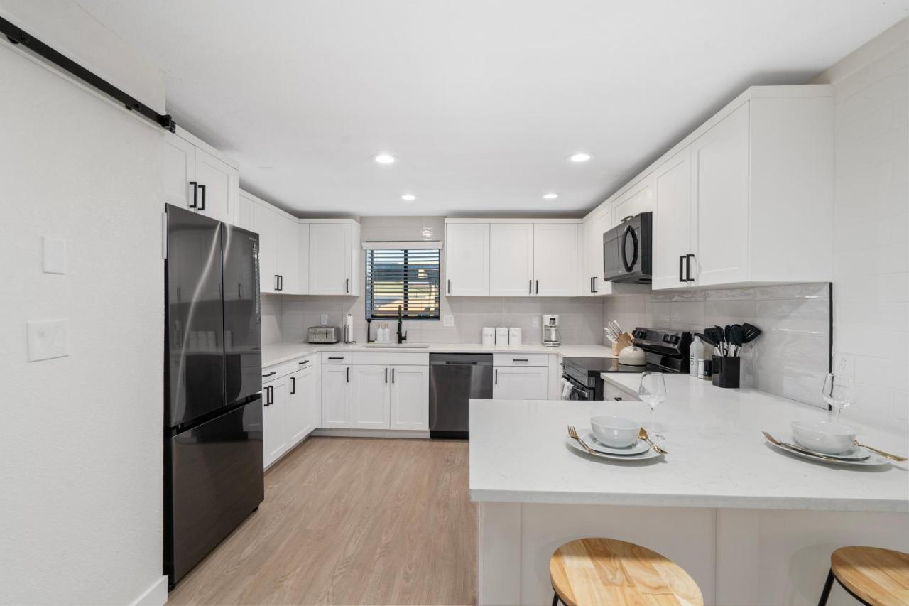Midtown Bliss With Pool & Sports Use & Laundry & Parking * Phoenix